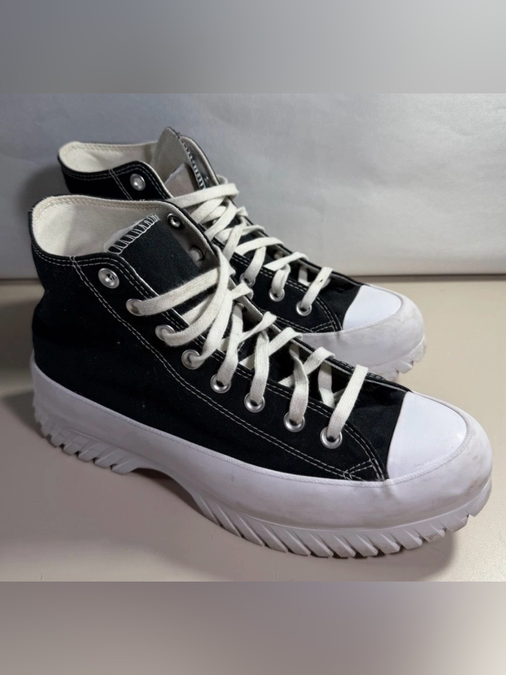 Converse Chuck Taylor Lugged Black Lift Sneaker 10.5 Women (8.5 MEN)